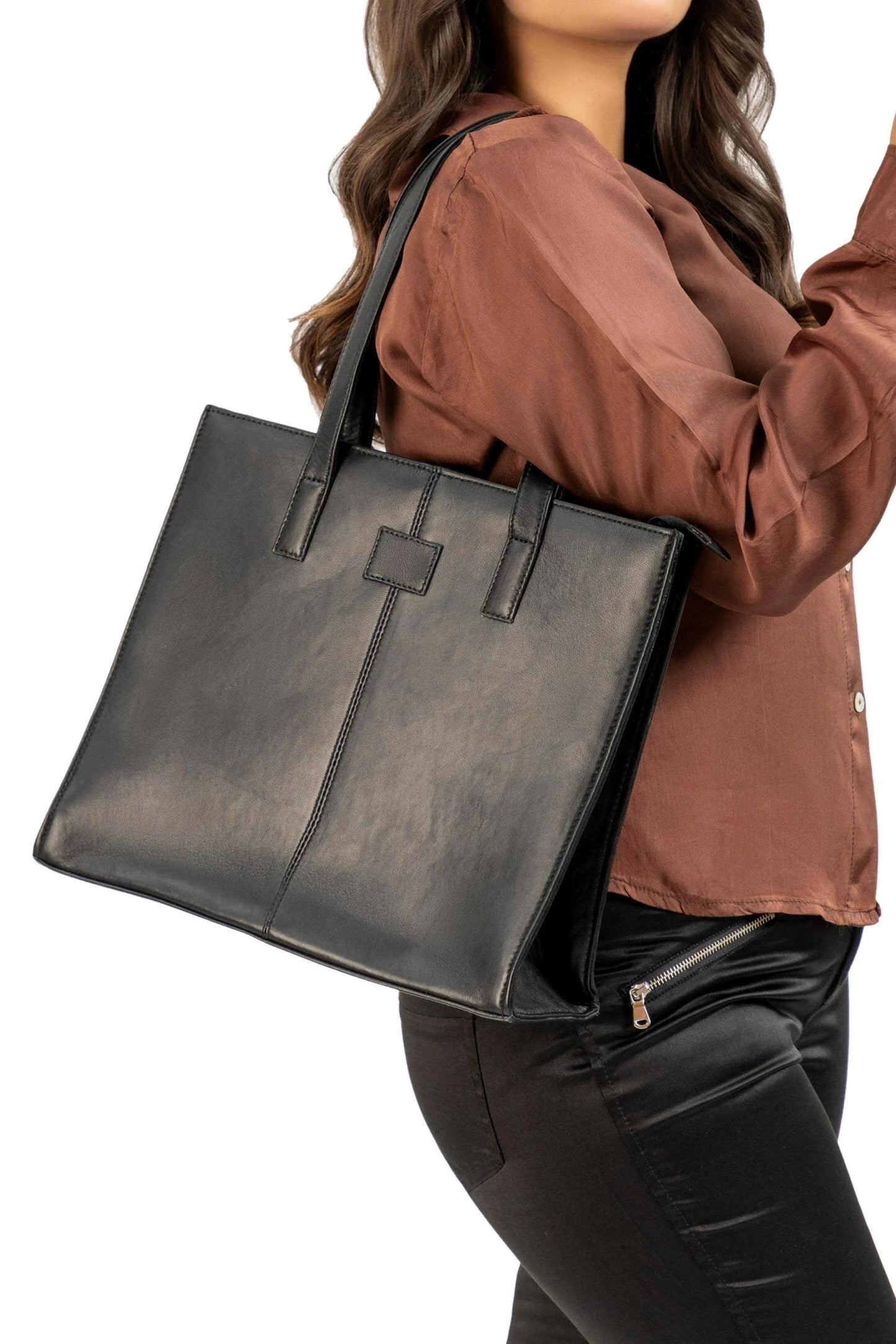 Everyday Women's Black Leather Zipper Tote Bag - Image 3