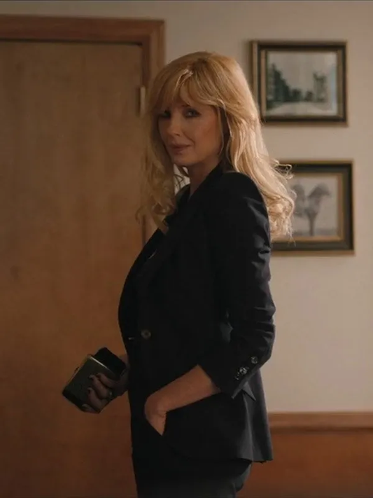 Yellowstone Season 5 Beth Dutton Black Blazer